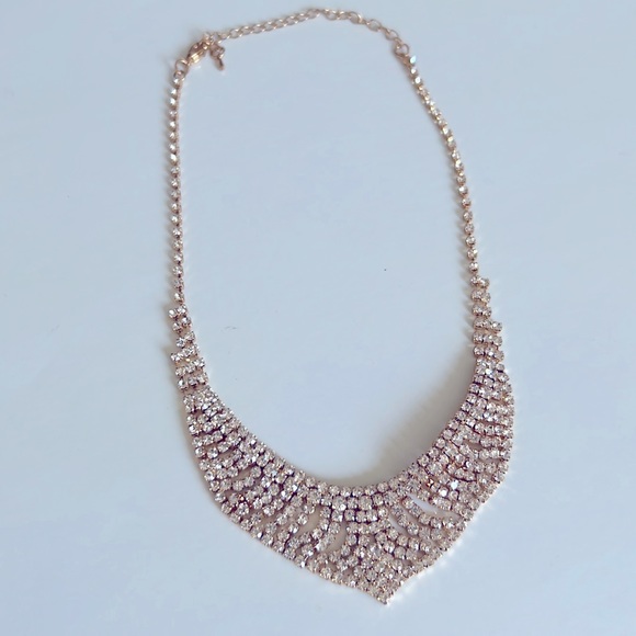 Jewelry - Gold Necklace 17" Inches Lenght Approx.